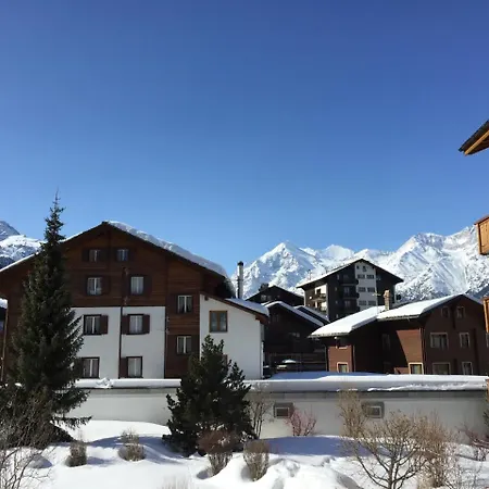 Metropol A6 アパート